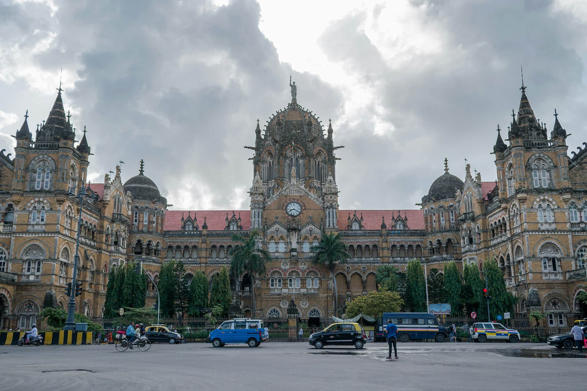 Calgary to Mumbai
